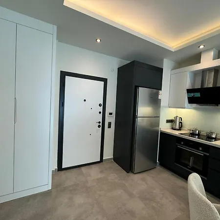 Daire Bright Flat With Pool & Private 750m To Sea Alanya