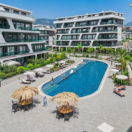 Daire Bright Flat With Pool & Private 750m To Sea